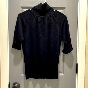 Turtle neck mid sleeve sweater